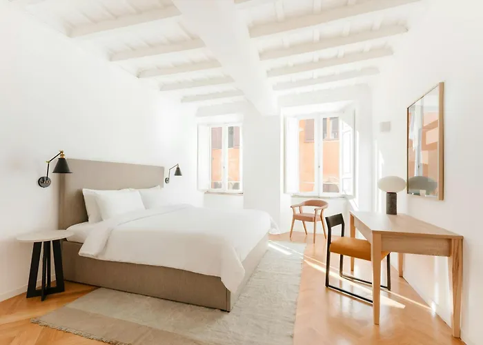 Sonder Palazzo Taverna Roma